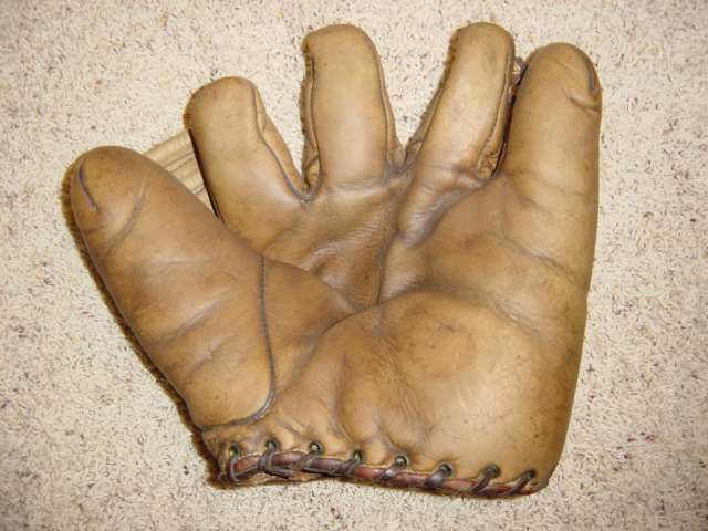 Reach Laced Pinky Front